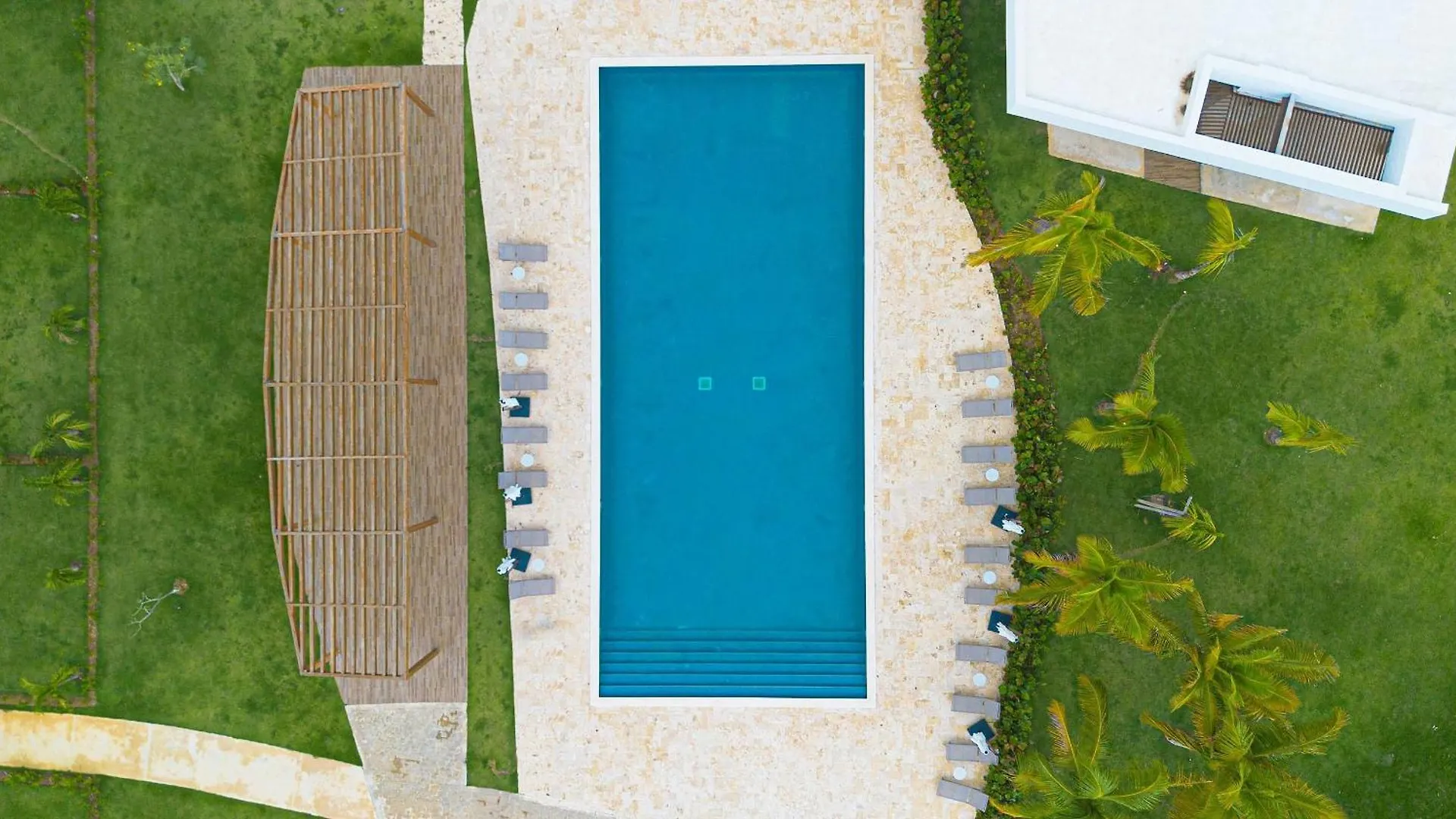 Primer Piso Frente A La Piscina Con Gimnasio Punta Cana