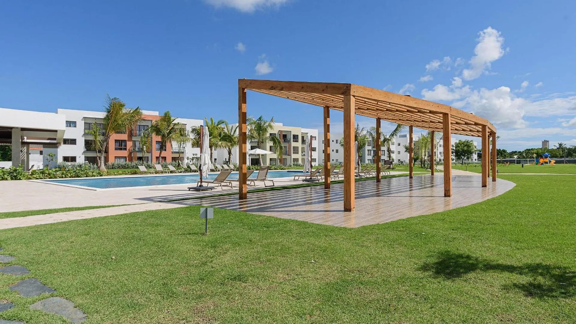 Primer Piso Frente A La Piscina Con Gimnasio Punta Cana