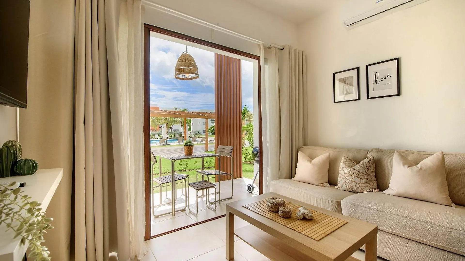 Primer Piso Frente A La Piscina Con Gimnasio Punta Cana Apartament